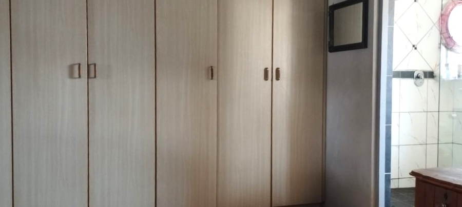 4 Bedroom Property for Sale in Noorsekloof Eastern Cape